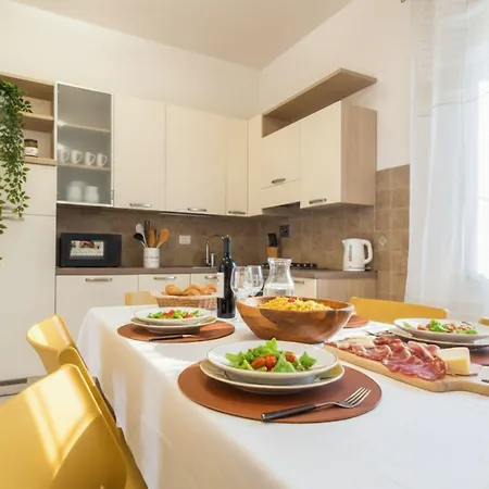 Perla D'amare Apartman *